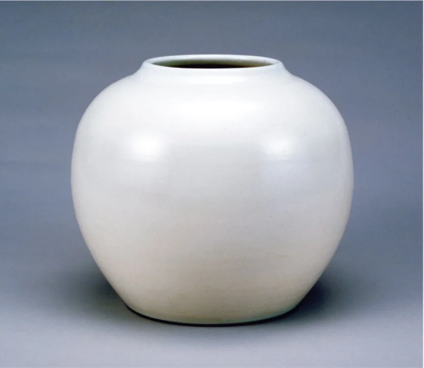 白磁壺 富本憲吉　昭和8年（1933）